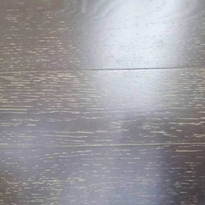 多层实木复合ZTJ-67A，600×90×12(0.6木皮)mm，人字拼，橡木木皮，表面工艺拉丝套色