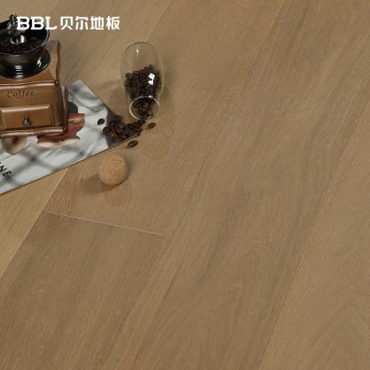 贝尔地板 实木复合地板 芯三层系列  芯三层     橡木  ZN013